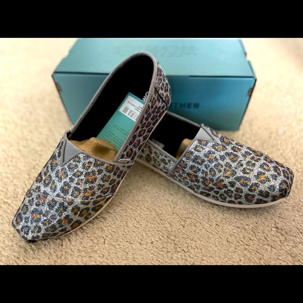 TOMS glitter cheetah print shoes *NWT*